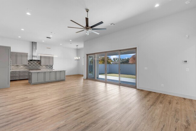 Foto del edificio - 105 Gillespie Ct