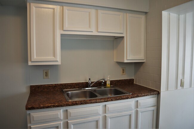 Foto del edificio - 723 169th St