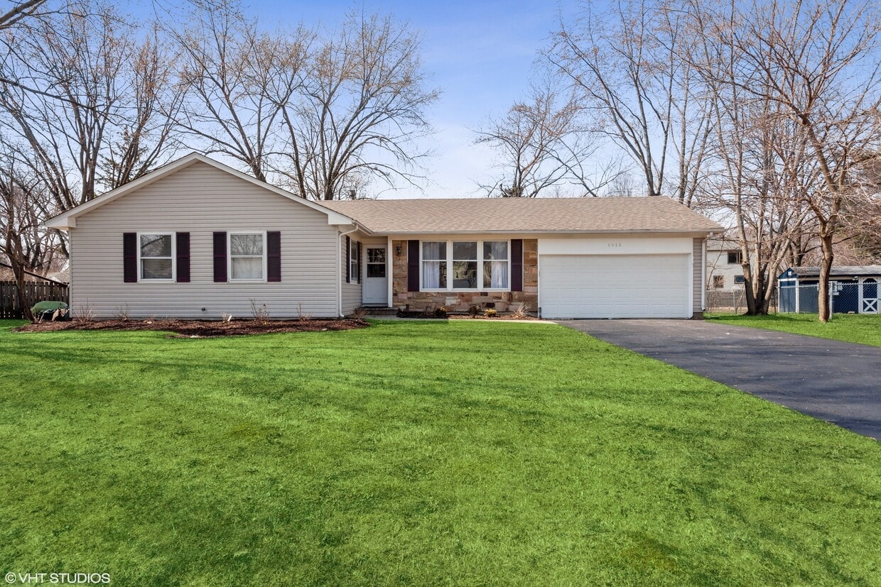 Foto principal - 1915 Farmington Ct