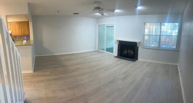 Foto del edificio - 1535 Summer Sands Dr