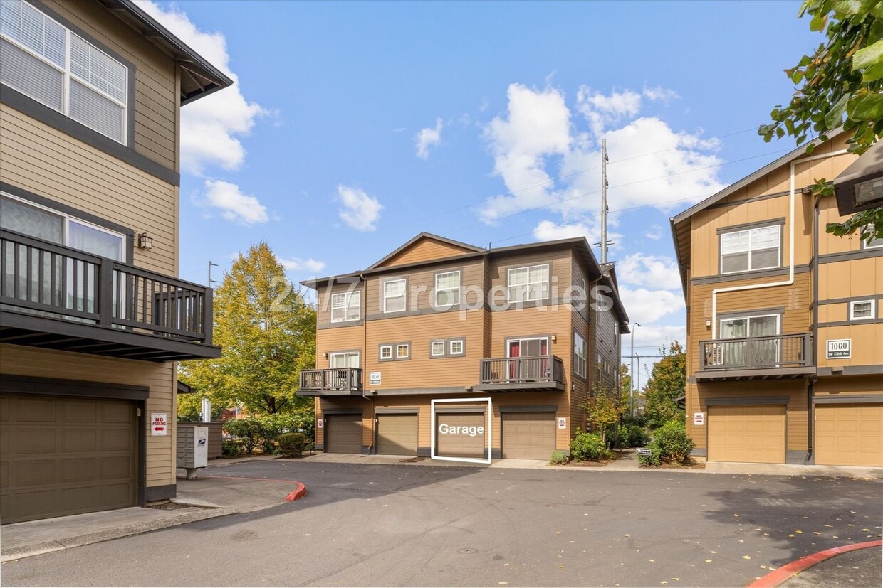 3 BD I 2.5 BA Beaverton Townhome - 3 BD I 2.5 BA Beaverton Townhome