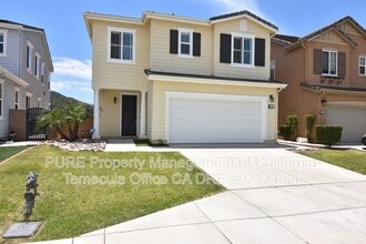 Building Photo - 3868 Lake Cir Dr