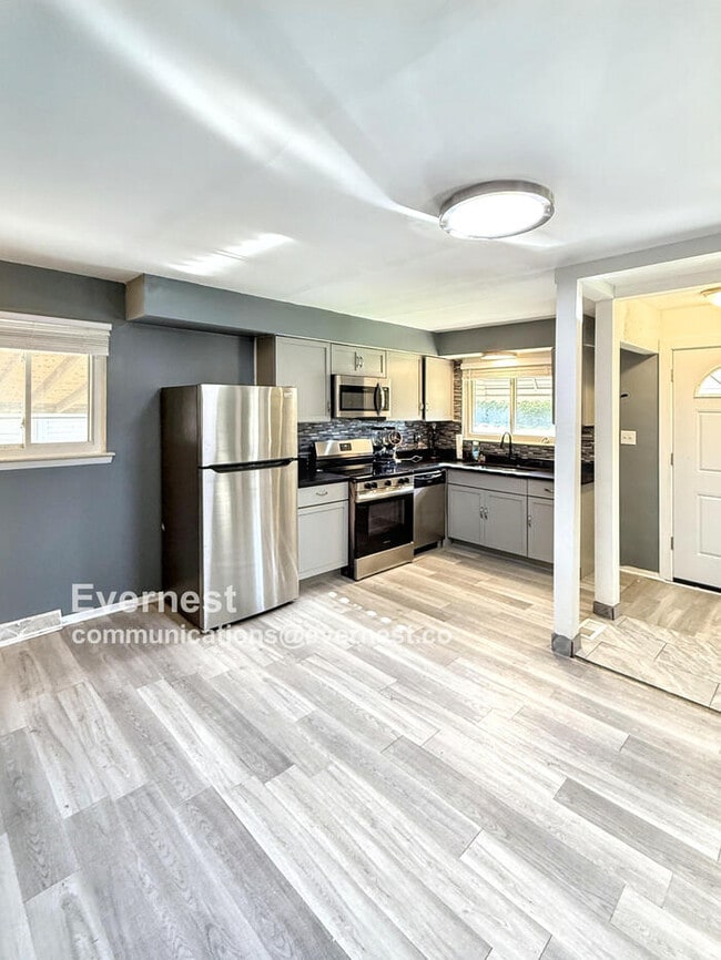 Building Photo - 20853 Garden Ln