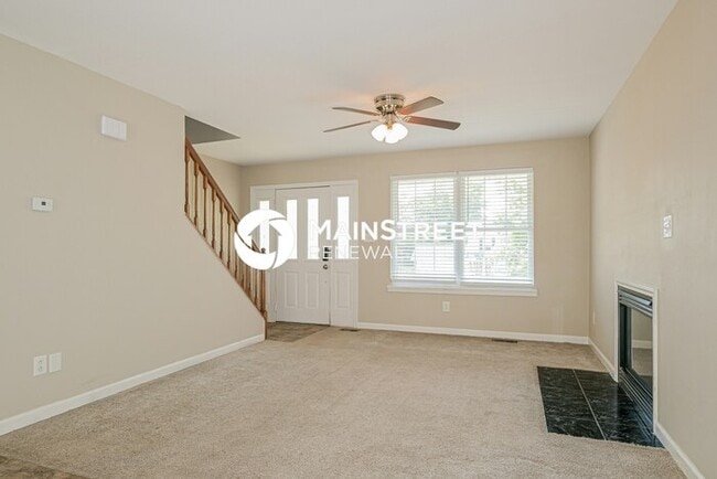 Building Photo - 3 Bedroom Pet-Friendly Home in Crystal Cit...