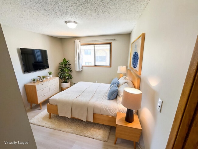 Building Photo - Mainstreet Court Apartments