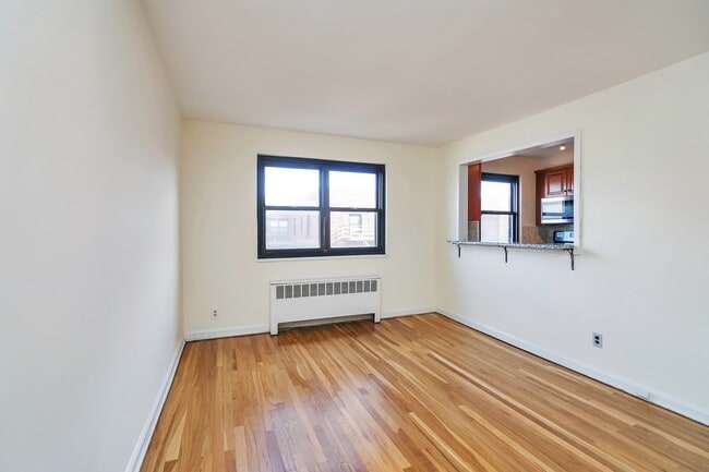 Foto del edificio - 2335 Hudson Terrace
