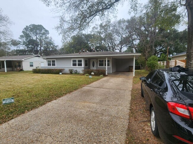 Foto del edificio - 4156 Palmdale Dr