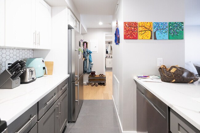 Foto del edificio - 1661-1663 Washington St. Unit 104
