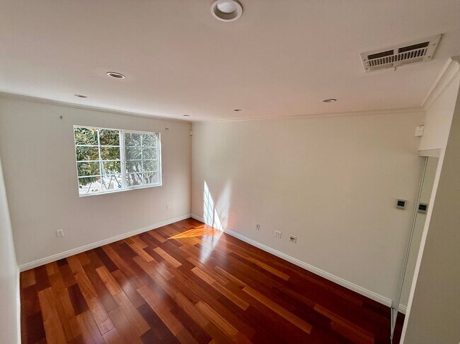 Foto del edificio - 1838 Glenwood Rd