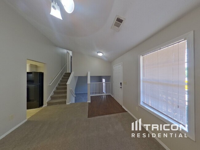 Foto del edificio - 749 Shore Dr