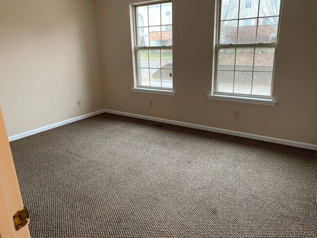 Foto del edificio - 274 Pinnacle Ct