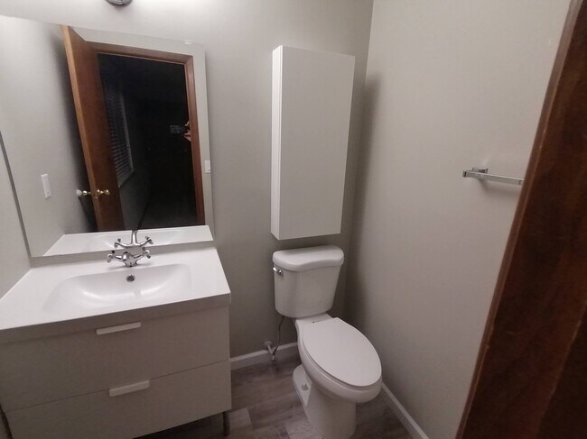 Foto del edificio - 2060 Woodtrail Dr