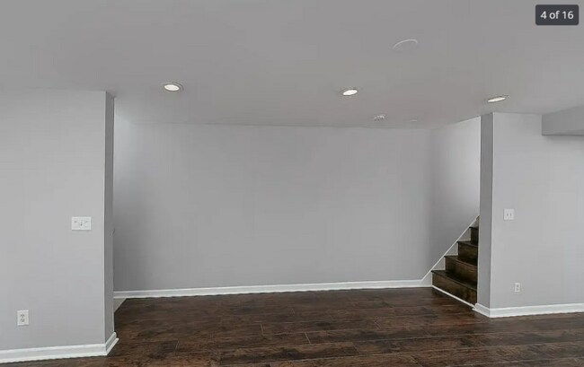 Building Photo - 4 Bedroom 3 Bathroom Home