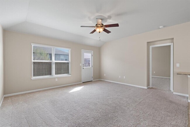 Foto del edificio - 5905 Montrelia Dr