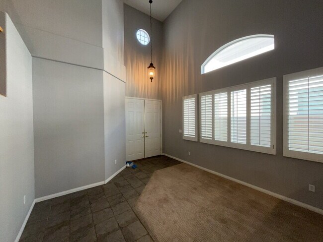 Foto del edificio - This wonderful 4-bedroom home is located i...