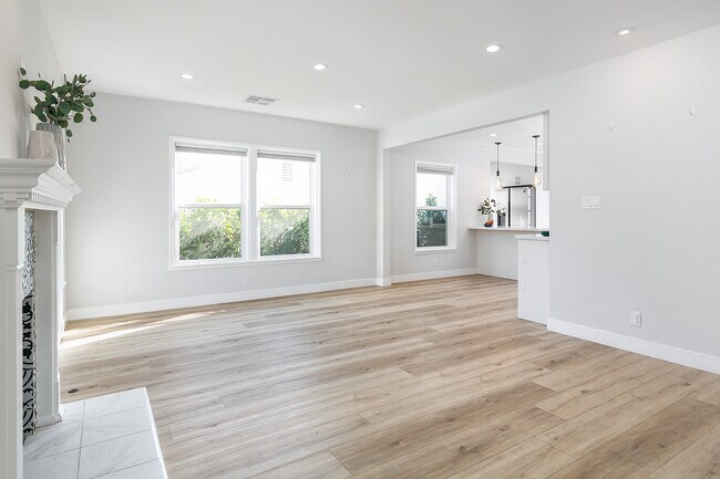 Foto del edificio - 3422 Community Ave