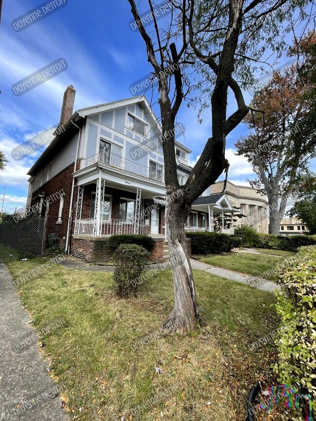 Building Photo - 638 Seward St.