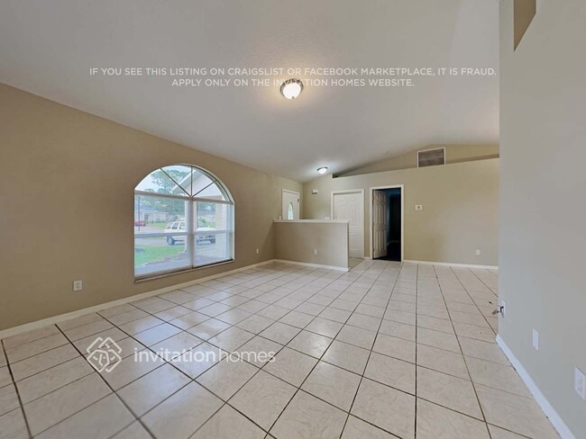 Building Photo - 2252 S Chamberlain Blvd