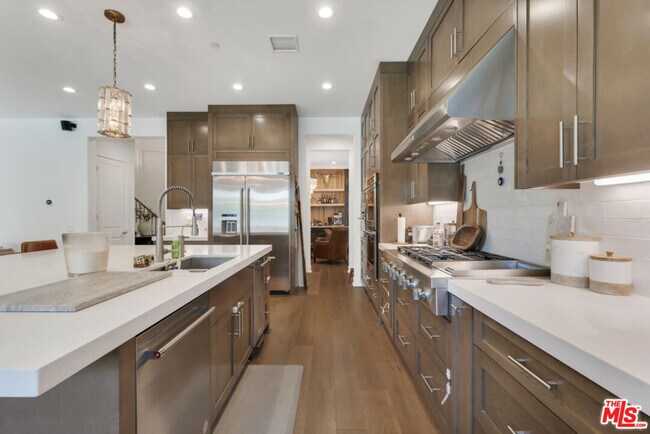 Building Photo - 20559 Wood Rose Ct