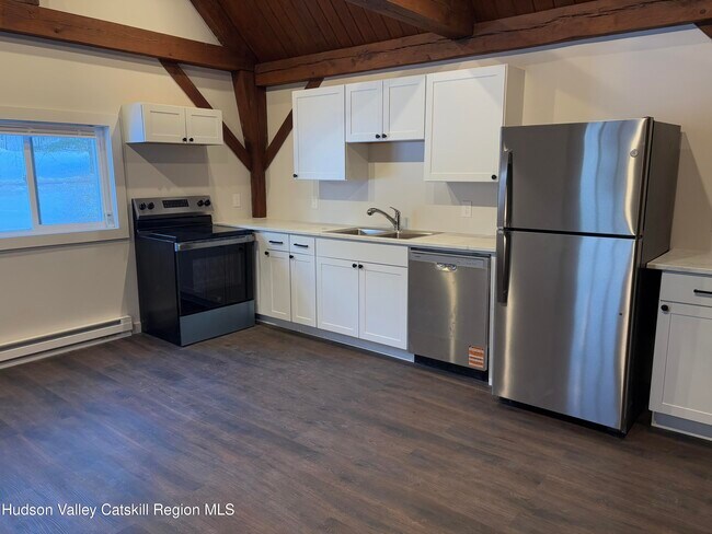 Foto del edificio - 3559 NY-32