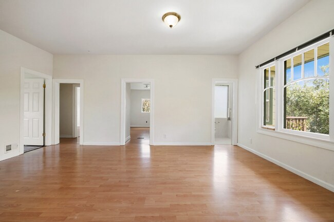 Building Photo - 1632 Florida St