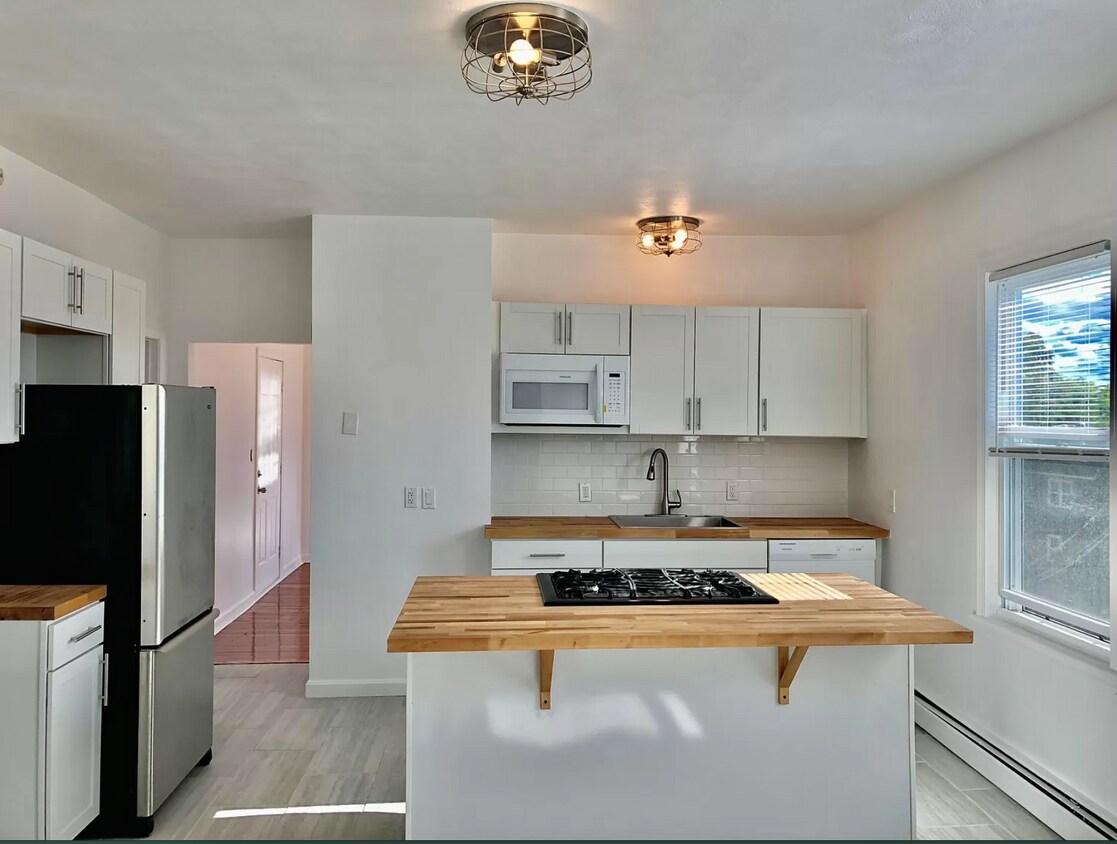 44 Woodbine St Unit 2, Providence, RI 02906 Apartments in Providence