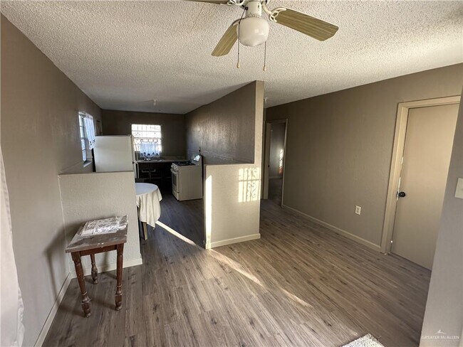 Foto del edificio - 9 N Cantu St