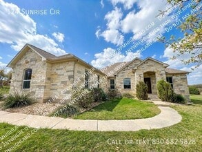 Building Photo - 124 Sunrise Cir