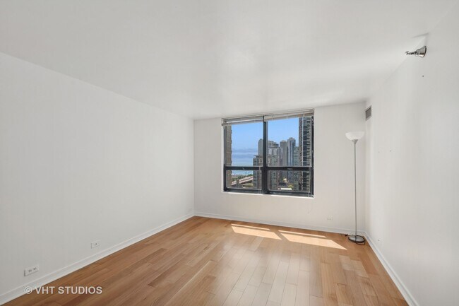 Foto del edificio - 401 E Ontario St