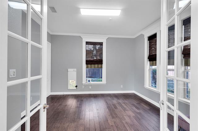 Foto del edificio - 3460 N Riley Pl