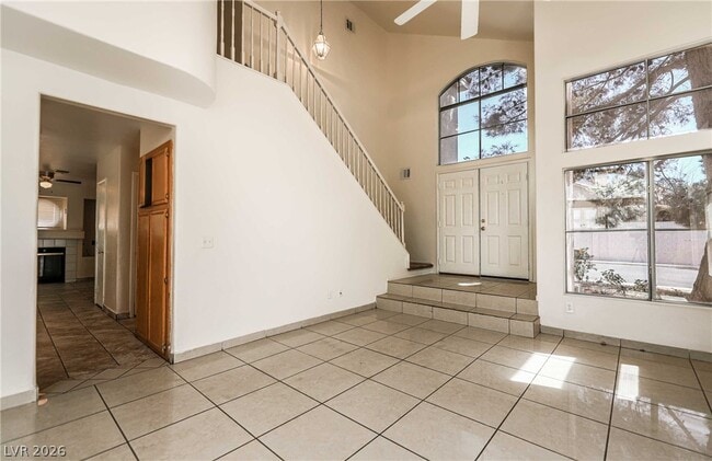 Building Photo - 2930 Seasons Ave