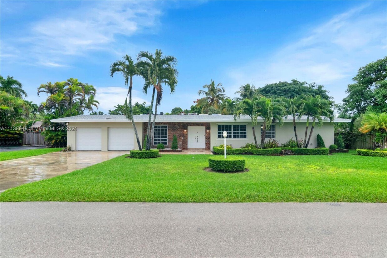 Primary Photo - 15285 SW 84th Ave