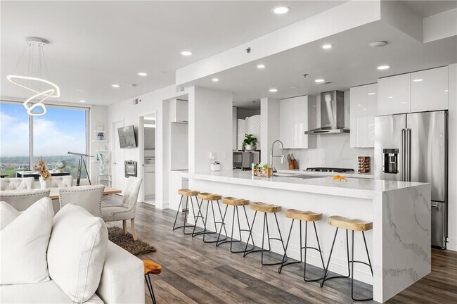 Foto del edificio - 3338 Peachtree Rd