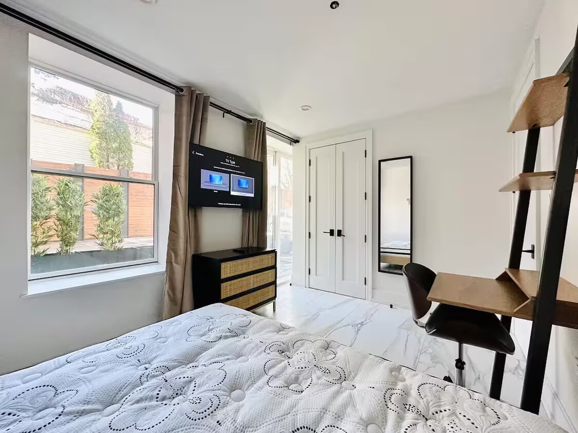 Furnished room/NOT APARTMENT - Furnished room/NOT APARTMENT