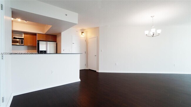 Foto del edificio - 9066 SW 73rd Ct