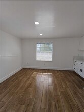 Building Photo - 617 NW 3rd Ave