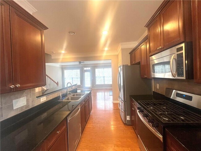Building Photo - 10870 Alderwood Cove