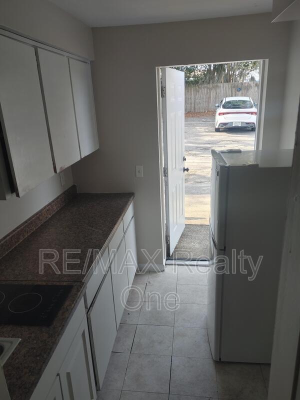 Foto del edificio - 74 S Washington St