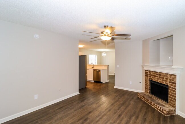 Foto del edificio - 1503 Pemberton Ln
