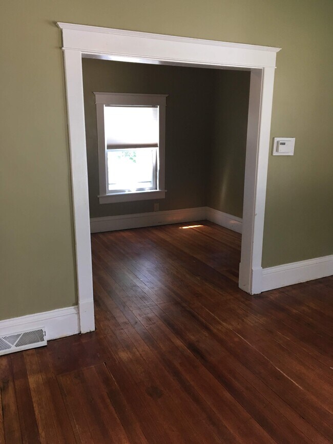 Foto del edificio - 308 3rd St SE