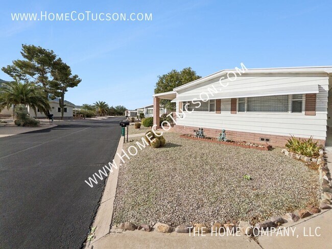 Building Photo - 10675 N Kilimanjaro Ave