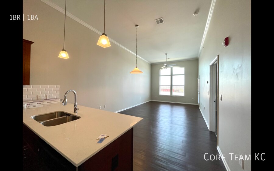 Foto principal - 504 Grand Blvd