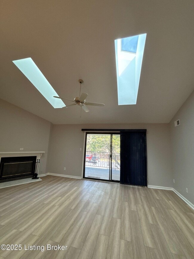 Building Photo - 816 Washburn Ave