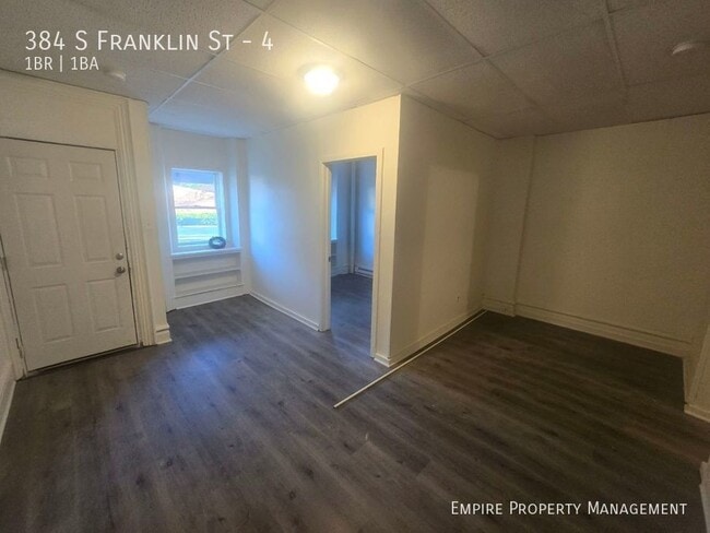 Building Photo - Under New Ownership and Management! 1st Fl...