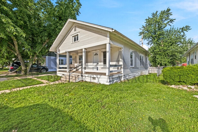 Building Photo - 619 Houser Dr