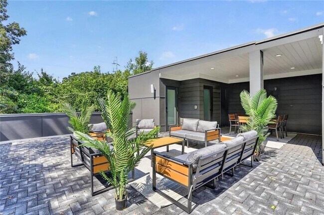 Foto del edificio - 244 Locust St NE