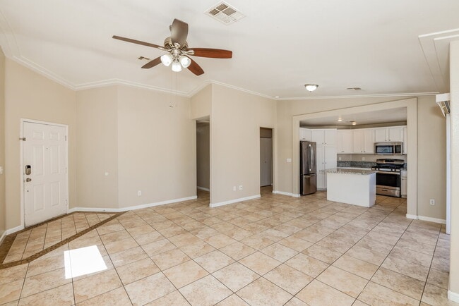 Building Photo - 2306 Hollow Oak Ave