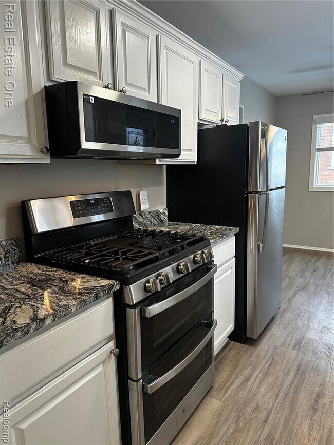 Foto del edificio - 38 Kenyon Dr