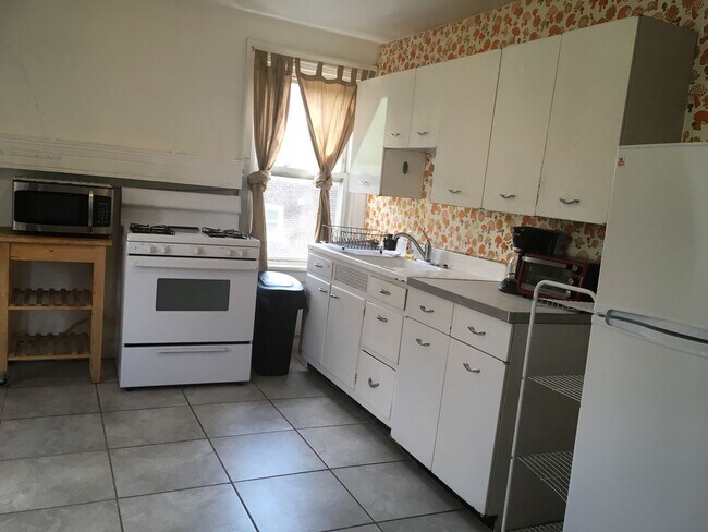 Foto del edificio - 5626 Wilkins Ave