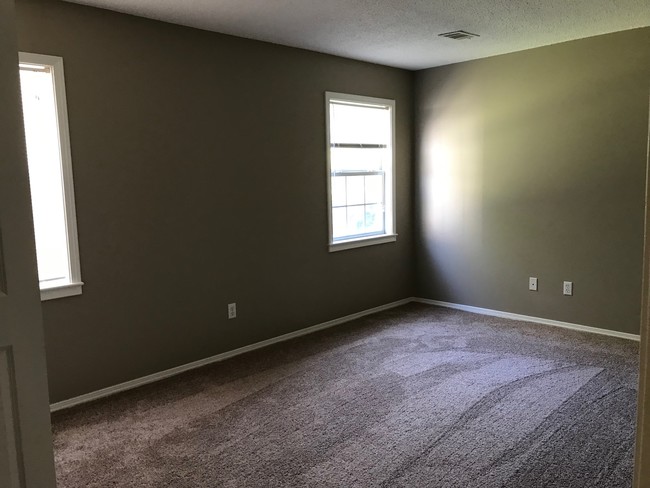 Master Bedroom - 6460 Confederate Dr